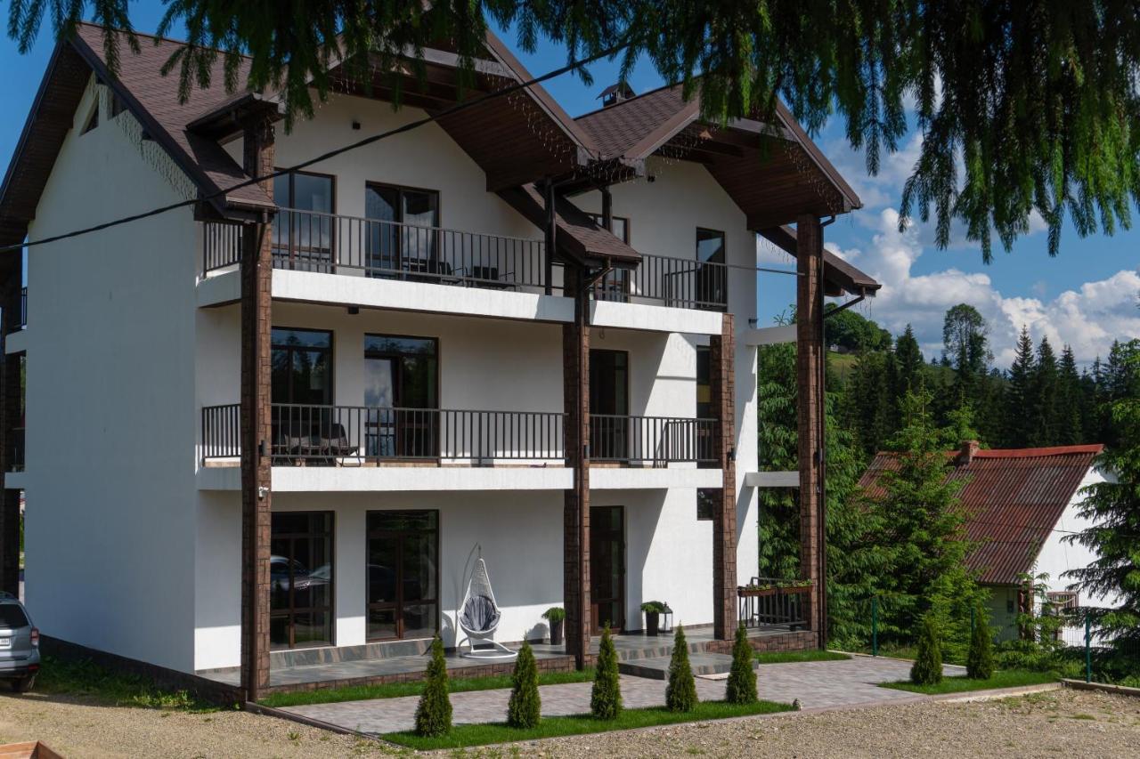 Chillax Hotell Bukovel Exteriör bild